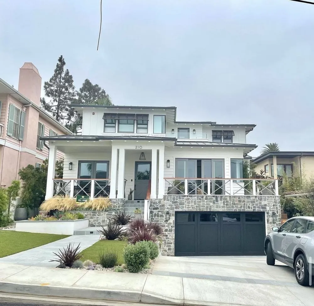 Slide of Integ Roof & Gutter