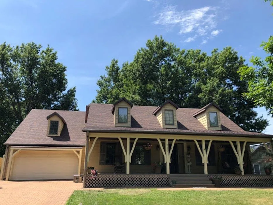 Expert roof installation experts serving Lee's Summit, MO - Integrity Roofing Siding Gutters & Windows