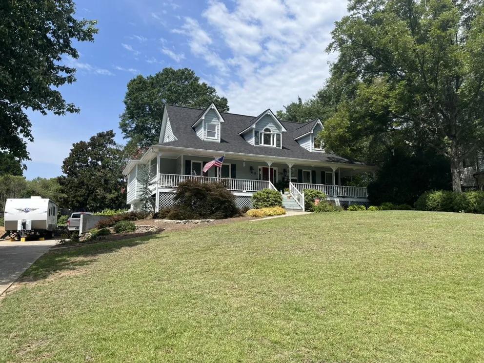 Slide of Integrity Roofing Solutions