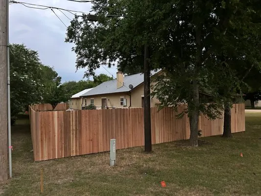 Intend Roofing & Carpentry Logo