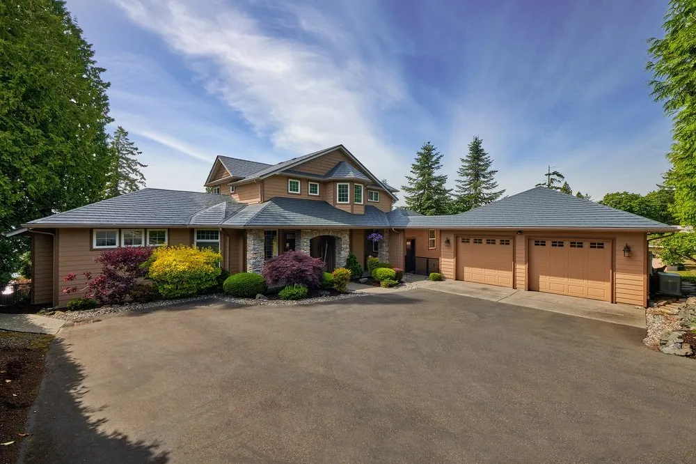 Slide of Interlock Metal Roofing