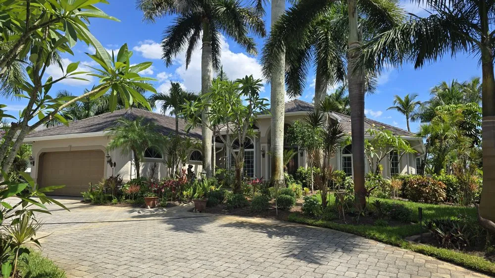 Slide of International Roofing