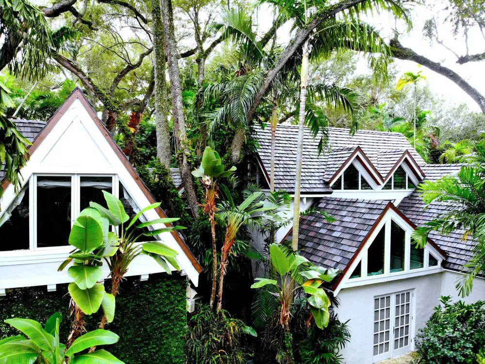 Slide of International Roofing