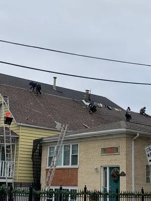 Interstate Roofing Logo