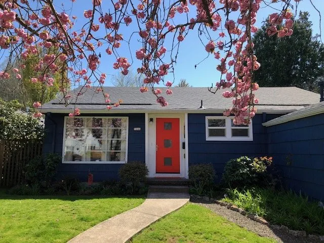 Slide of Interstate Roofing