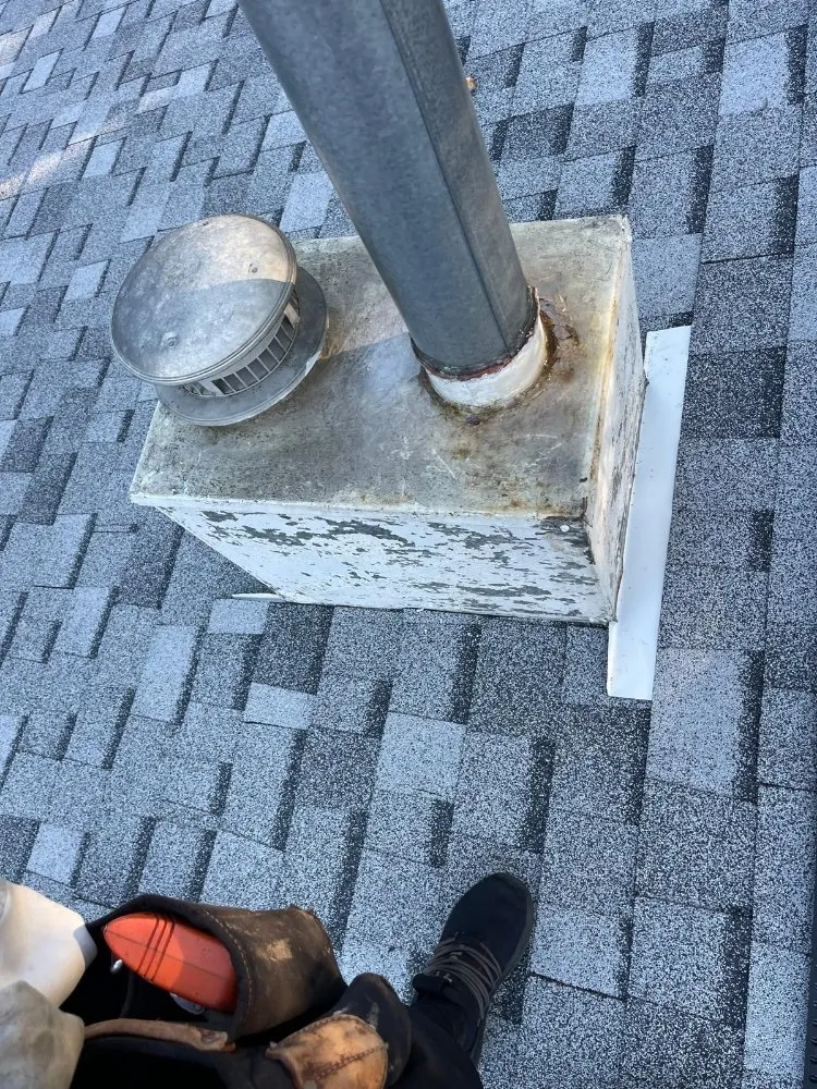 Slide of Intis Roofing