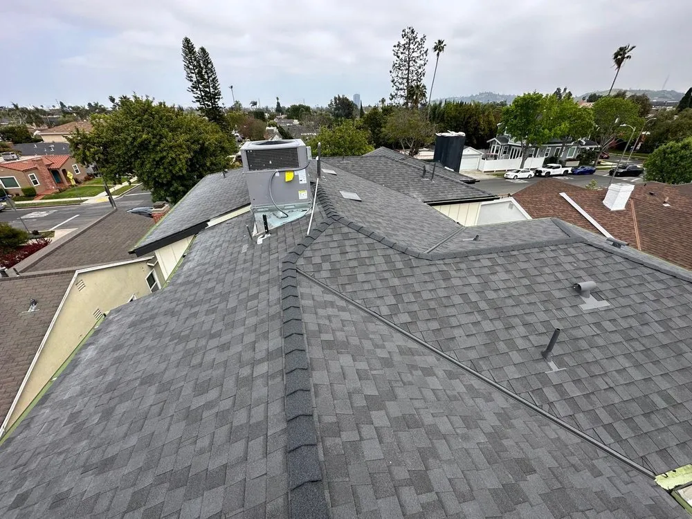 Slide of Invista Home