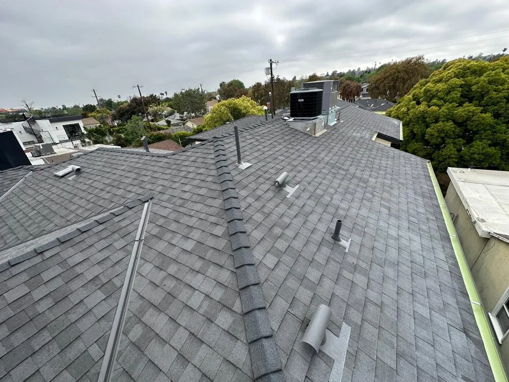 Slide of Invista Home