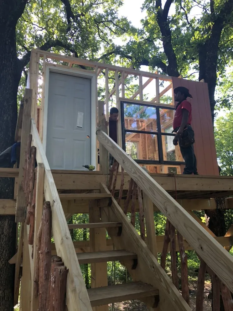 Slide of IQ Roofing & Contracting Inc.