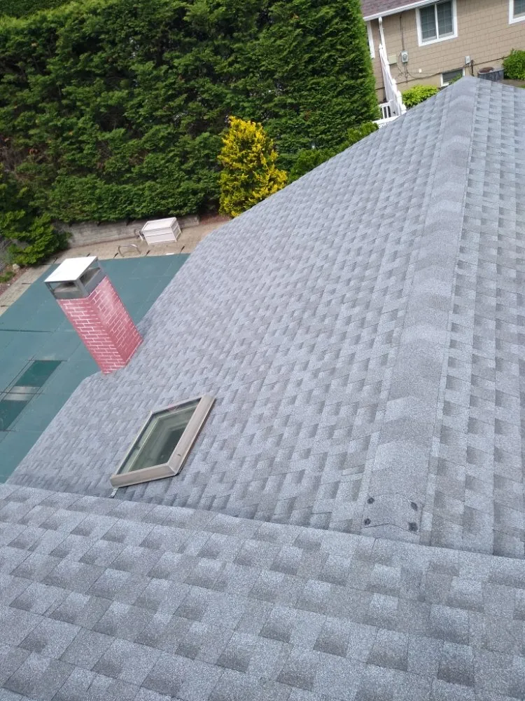 Slide of Iriarte Roofing