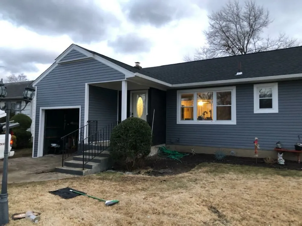 Slide of Iriarte Roofing