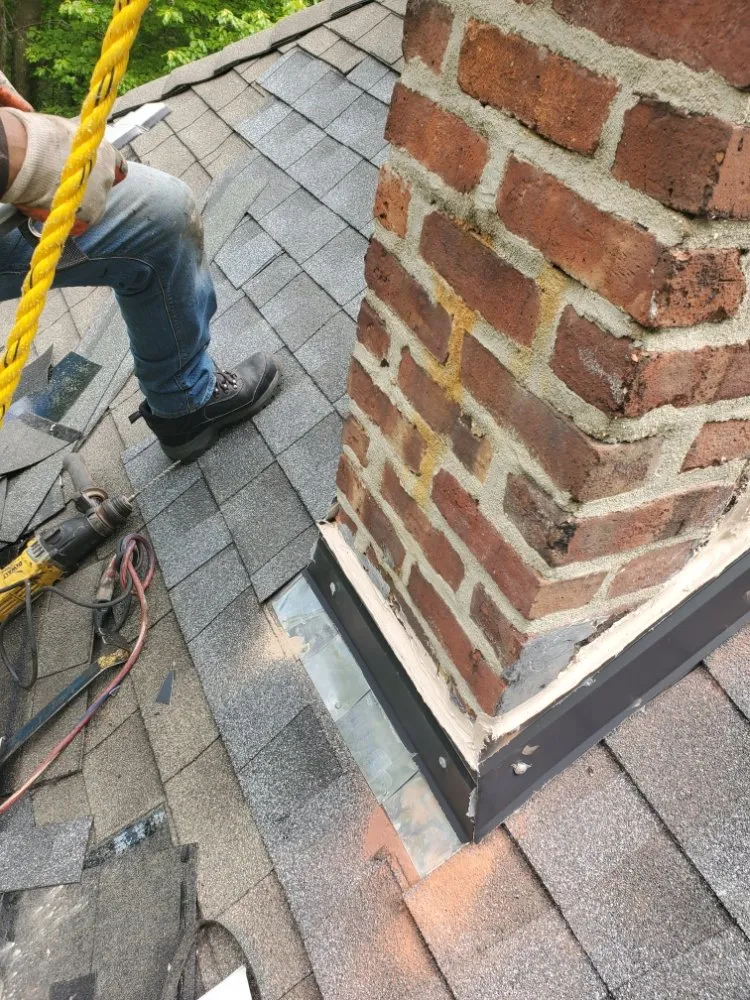 Slide of Iriarte Roofing