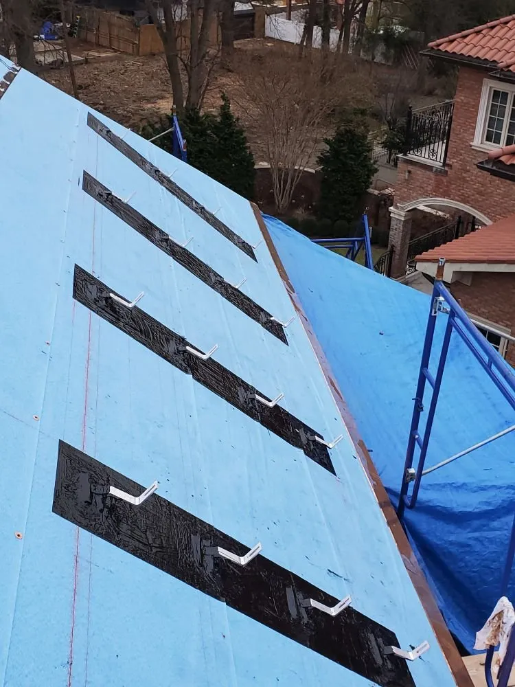 Slide of Iriarte Roofing