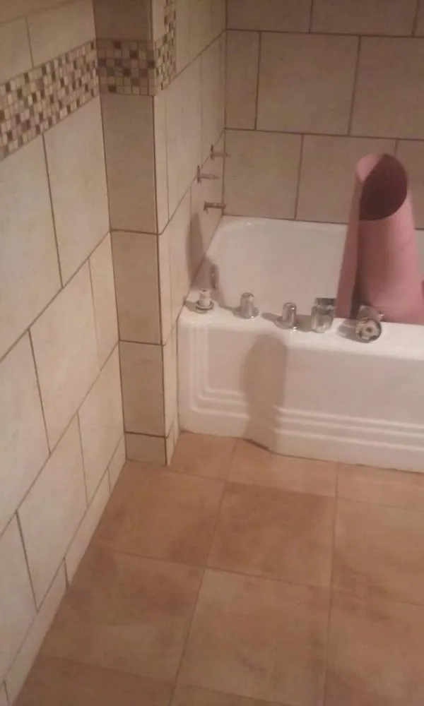 Slide of Irish brothers Bathtub And Tile Reglazing