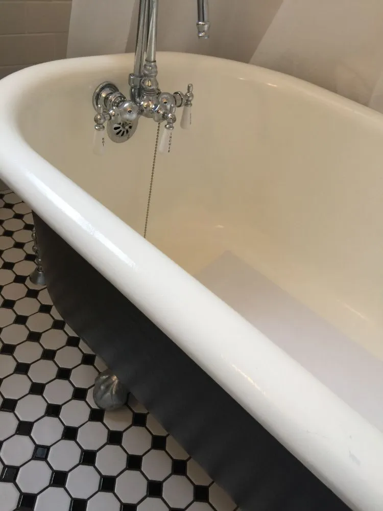 Slide of Irish brothers Bathtub And Tile Reglazing