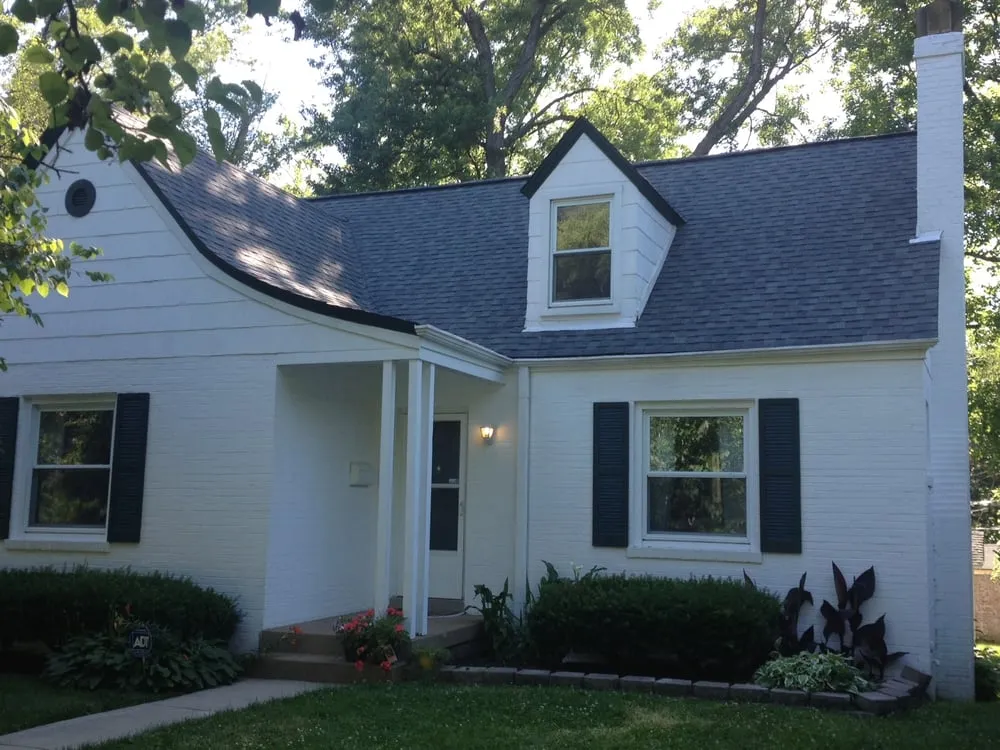 Licensed roof inspection near you in St. Louis, MO by iRoof