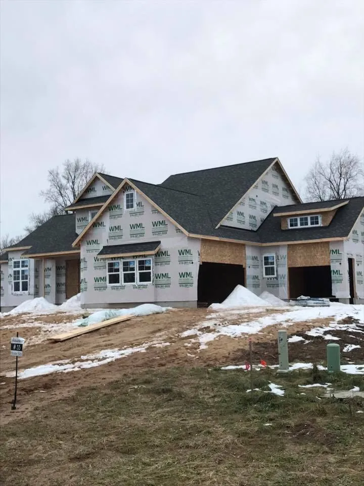 Slide of IRoofing L&A