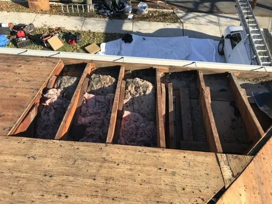 iRoofing Services Logo