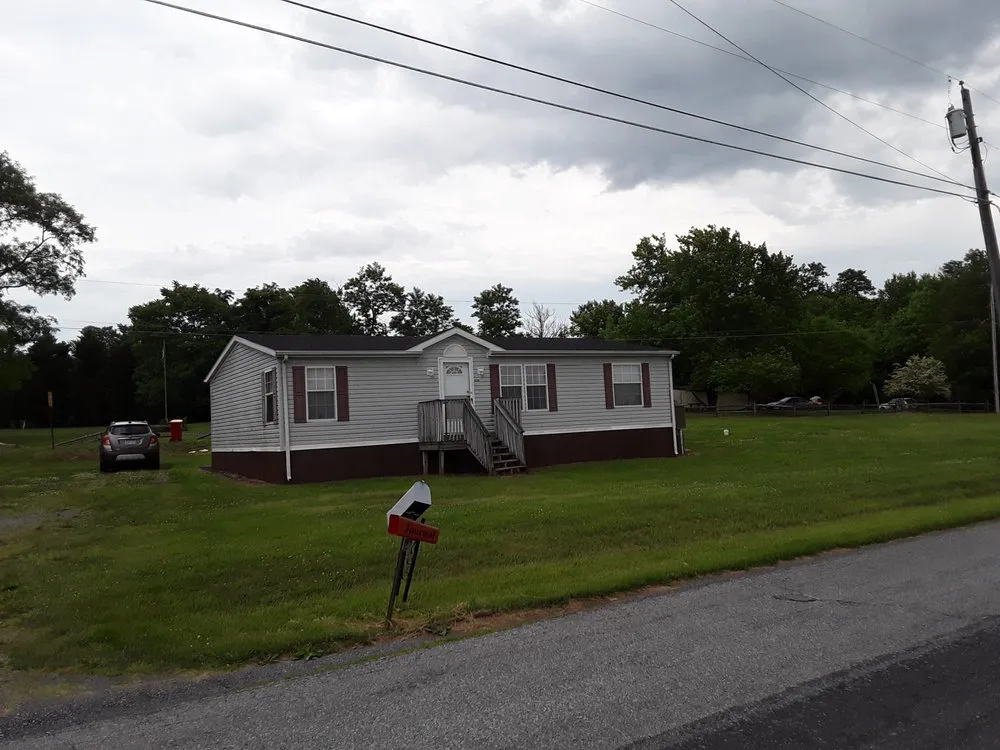 Professional roof repair experts serving Harpers Ferry, WV - Irving Home improvement