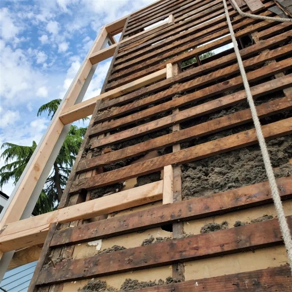 Slide of Isaac Roof Construction