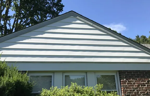 Local residential roofing service experts serving Newtown Square, PA - Isaacss Home Improvements