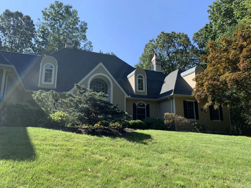 Licensed roof installation in Newtown Square, PA - Isaacss Home Improvements