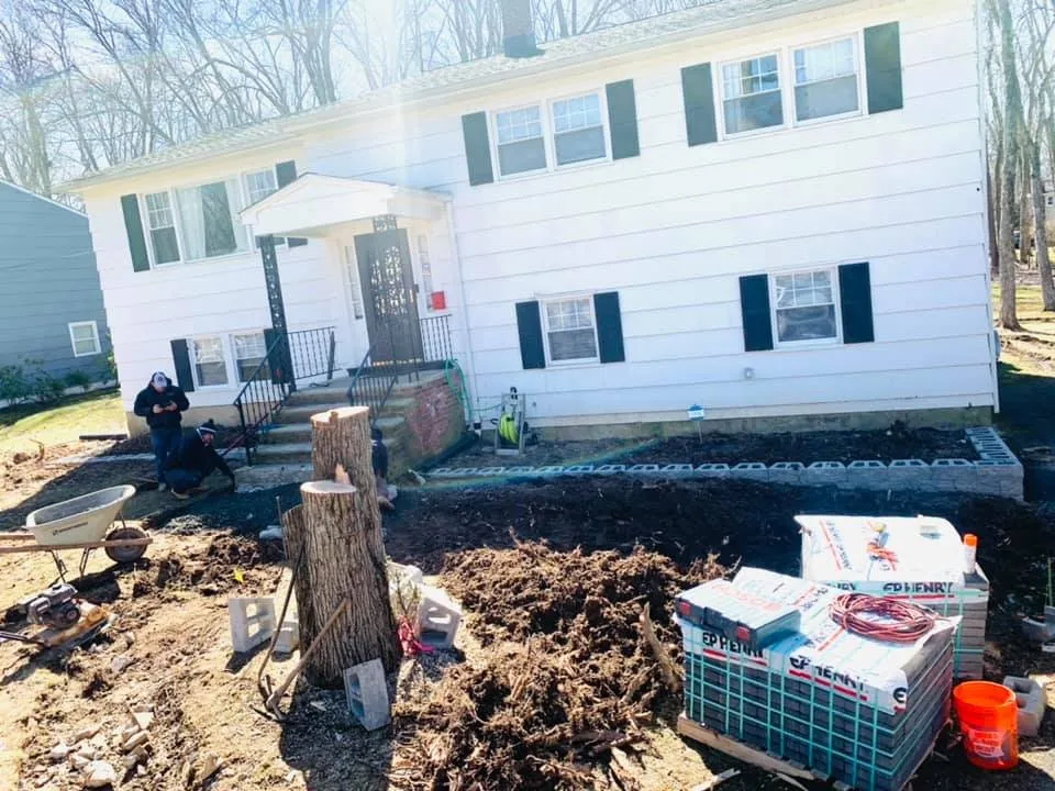 Slide of Isl Lopez Construction and Landscaping