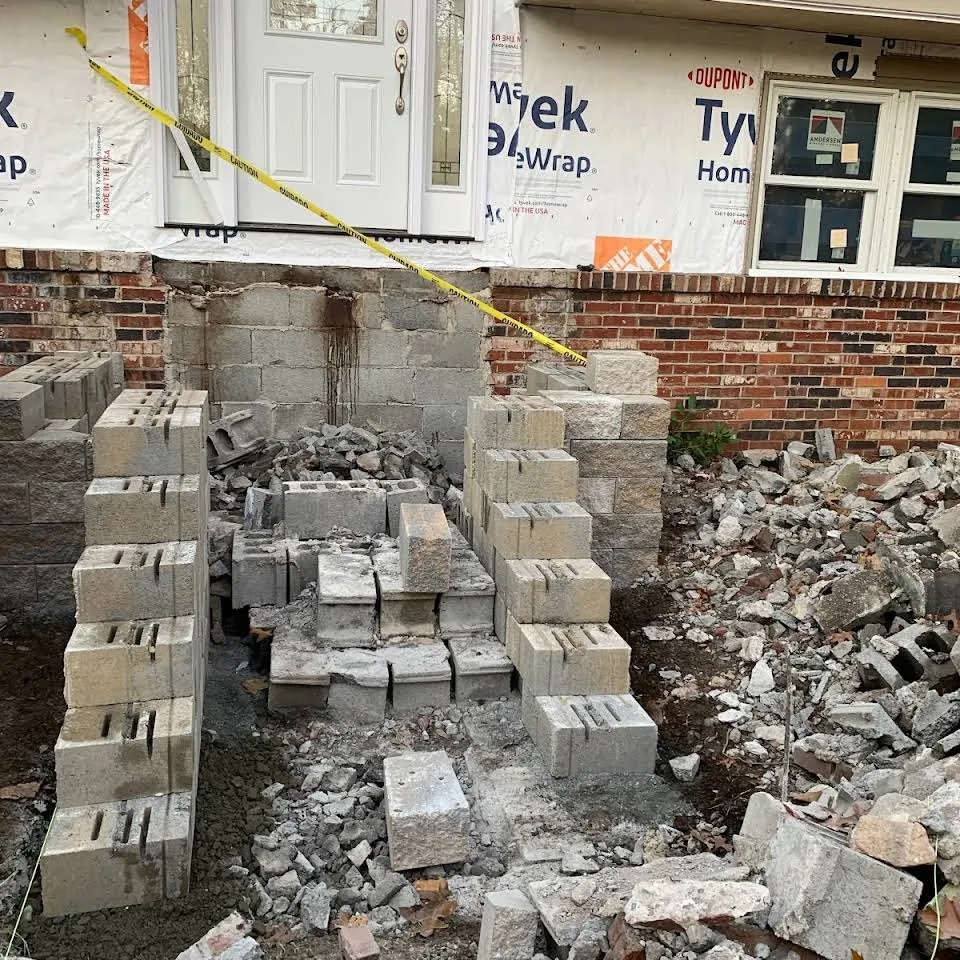 Slide of Isl Lopez Construction and Landscaping