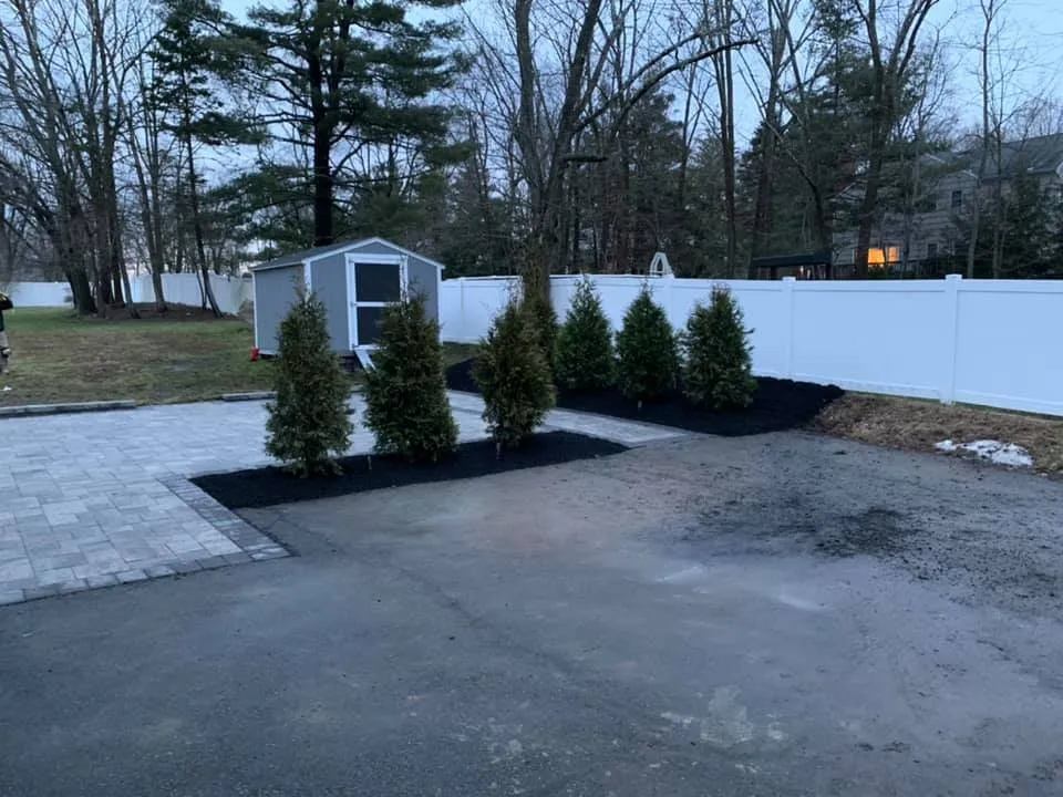 Slide of Isl Lopez Construction and Landscaping