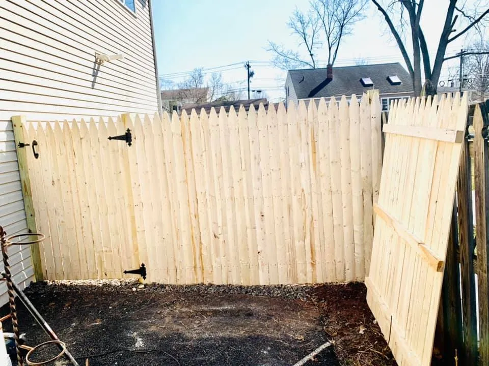 Slide of Isl Lopez Construction and Landscaping