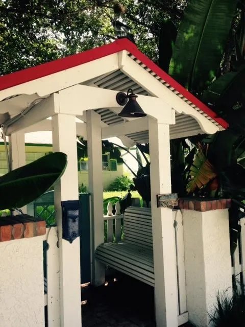 Slide of Island Dream Homes