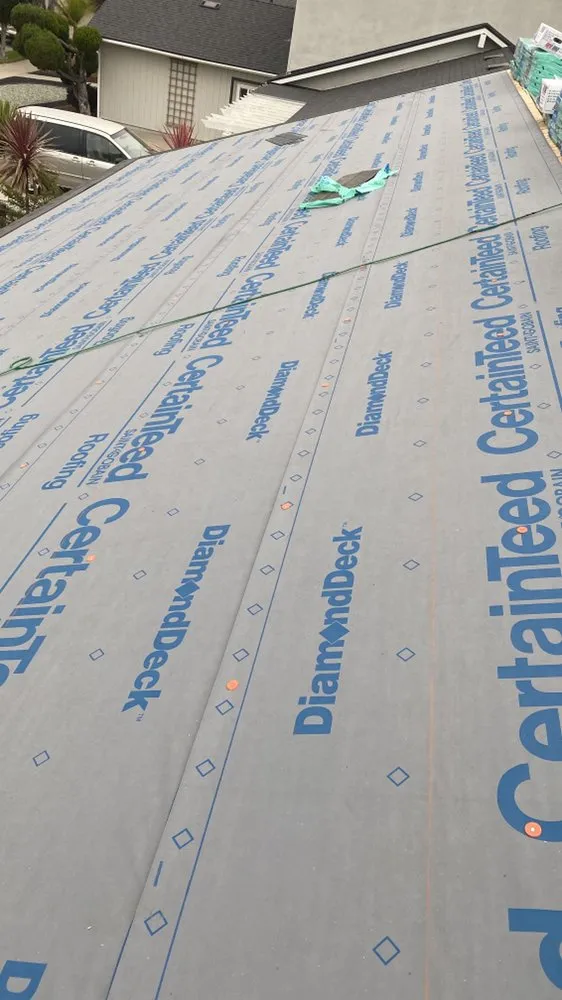 Slide of Island View Roofing