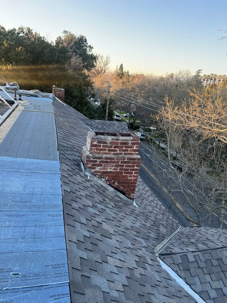 Slide of Israel Professional Roofer