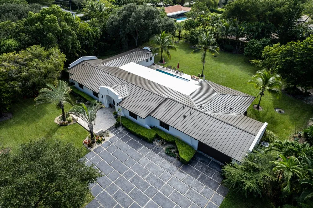 Slide of Istueta Roofing