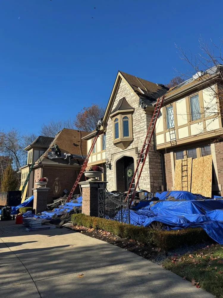 Slide of iSwitch Roofs