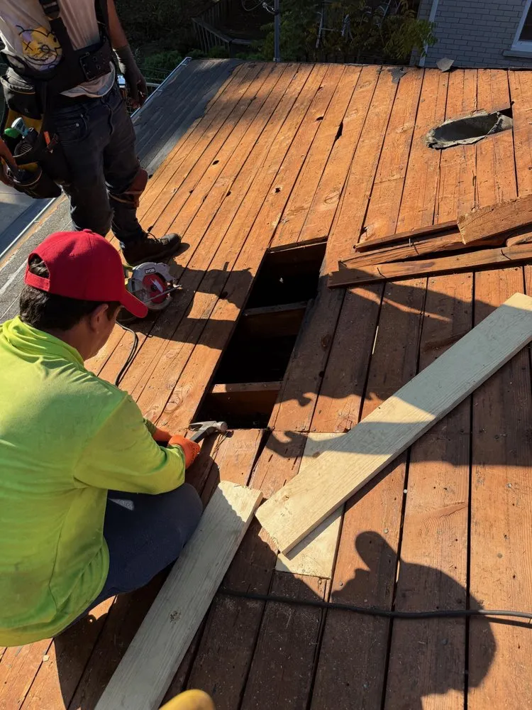 Slide of iSwitch Roofs