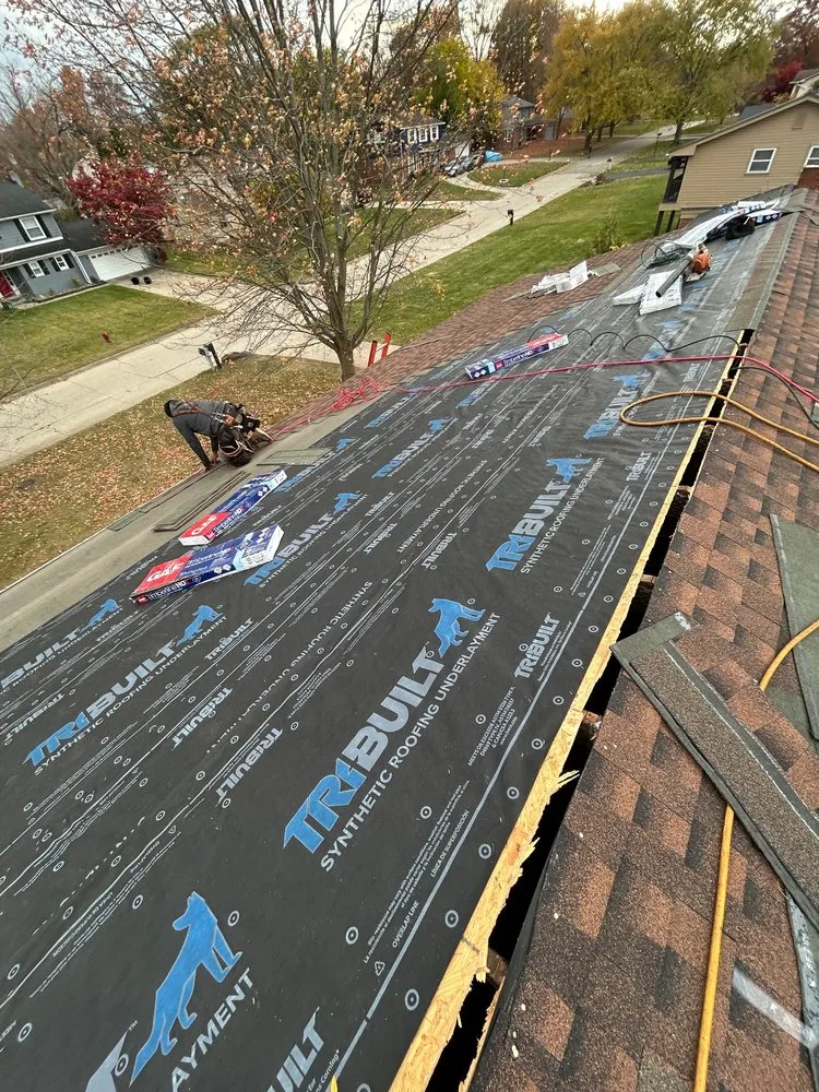 Slide of iSwitch Roofs