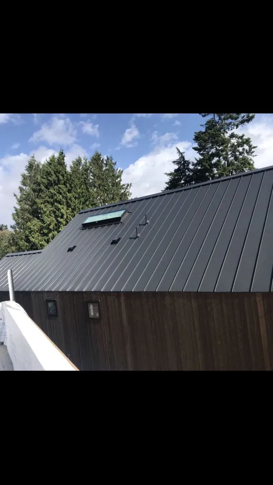 Slide of ITH Roofing & Remodeling