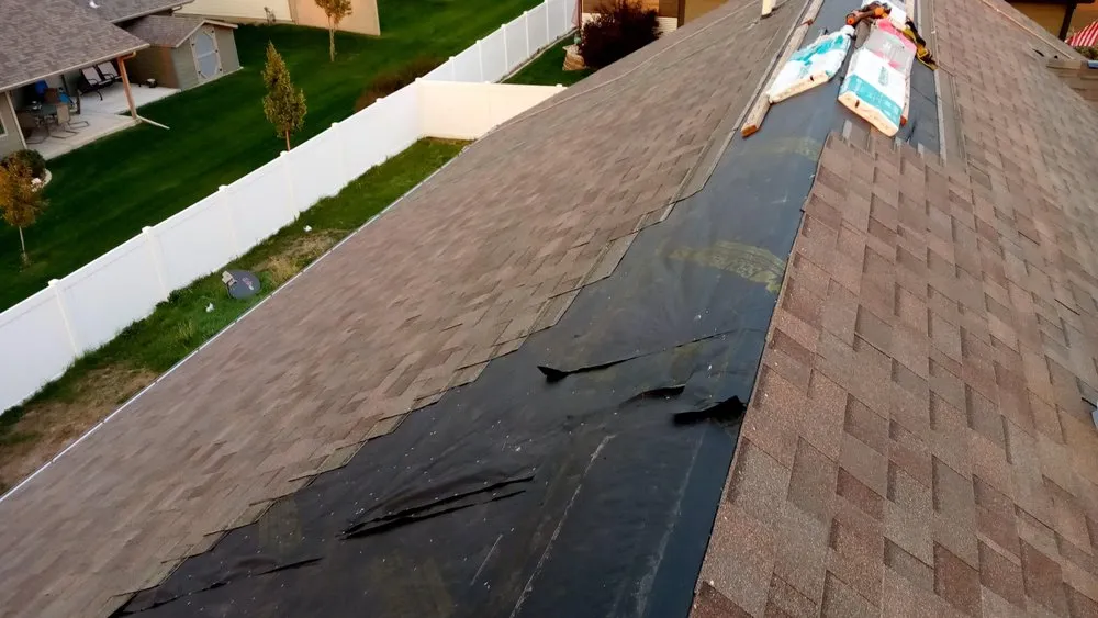 Emergency shingle roofing service experts serving Black Eagle, MT - Itty Bitty Roofing