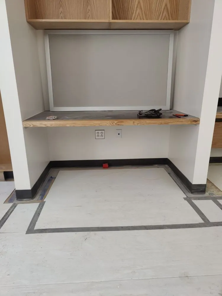 Slide of IZQ General Contractor