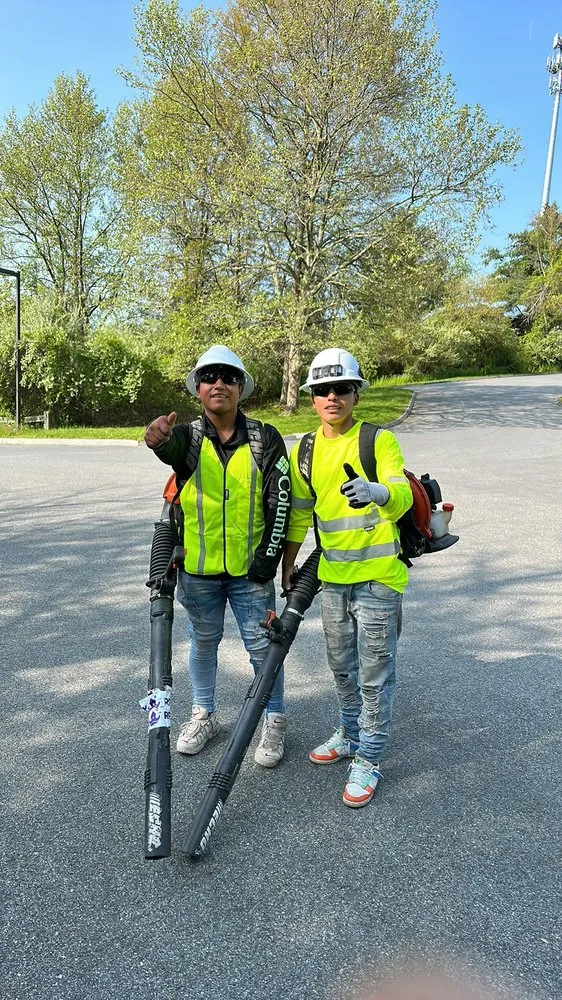 Slide of J & D Team Renovation