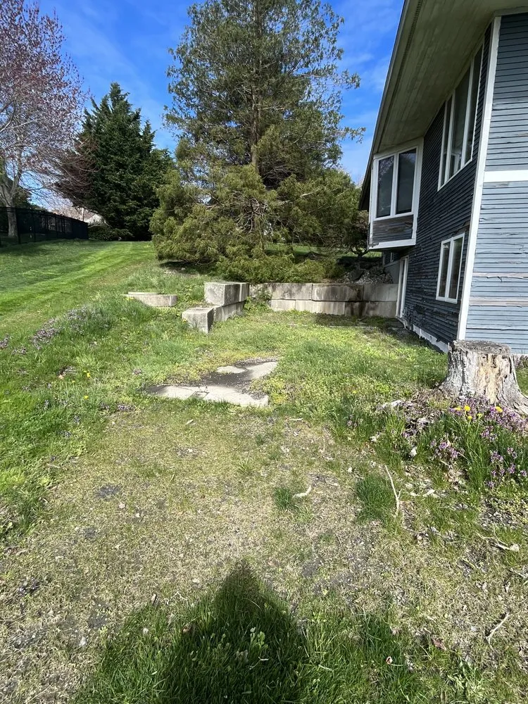 Slide of J & E Landscaping & Construction