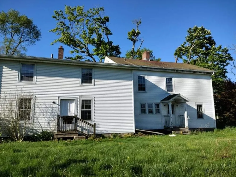 Slide of J & G Roofing