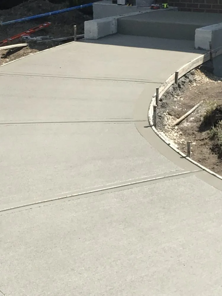 Top-rated roof leak repair after storm damage in West Elkton, OH by J & J Concrete And Construction