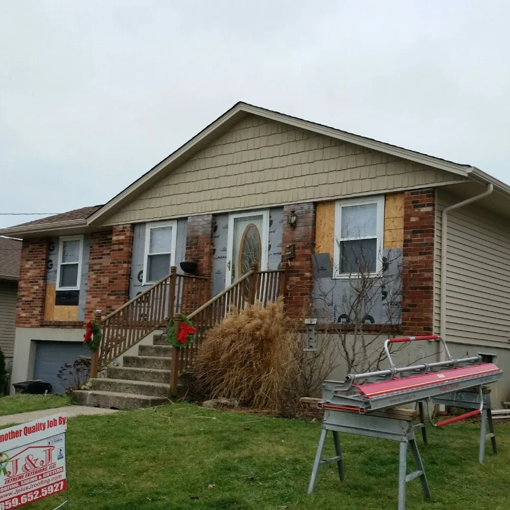 Slide of J & J Extreme Exteriors