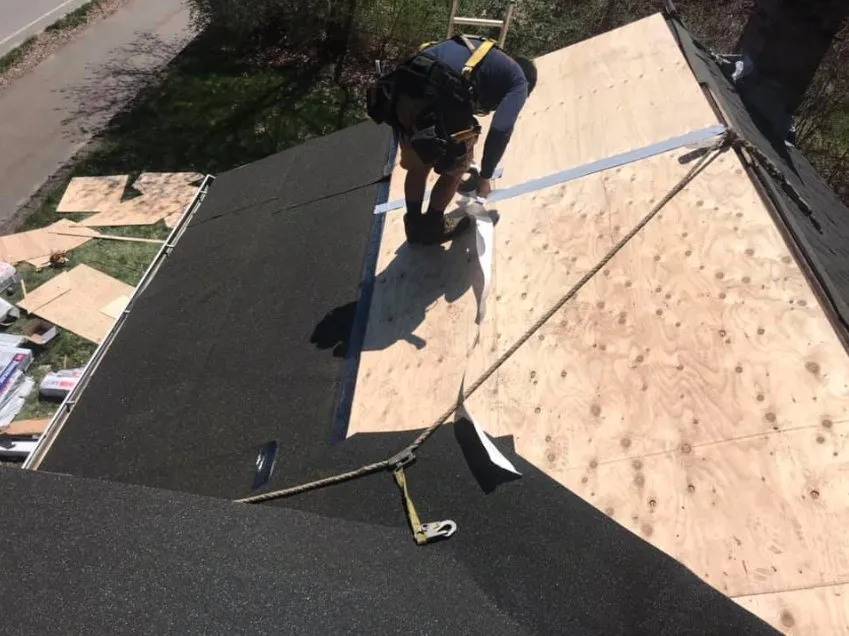 Slide of J & J Rivera Roofing & Supply