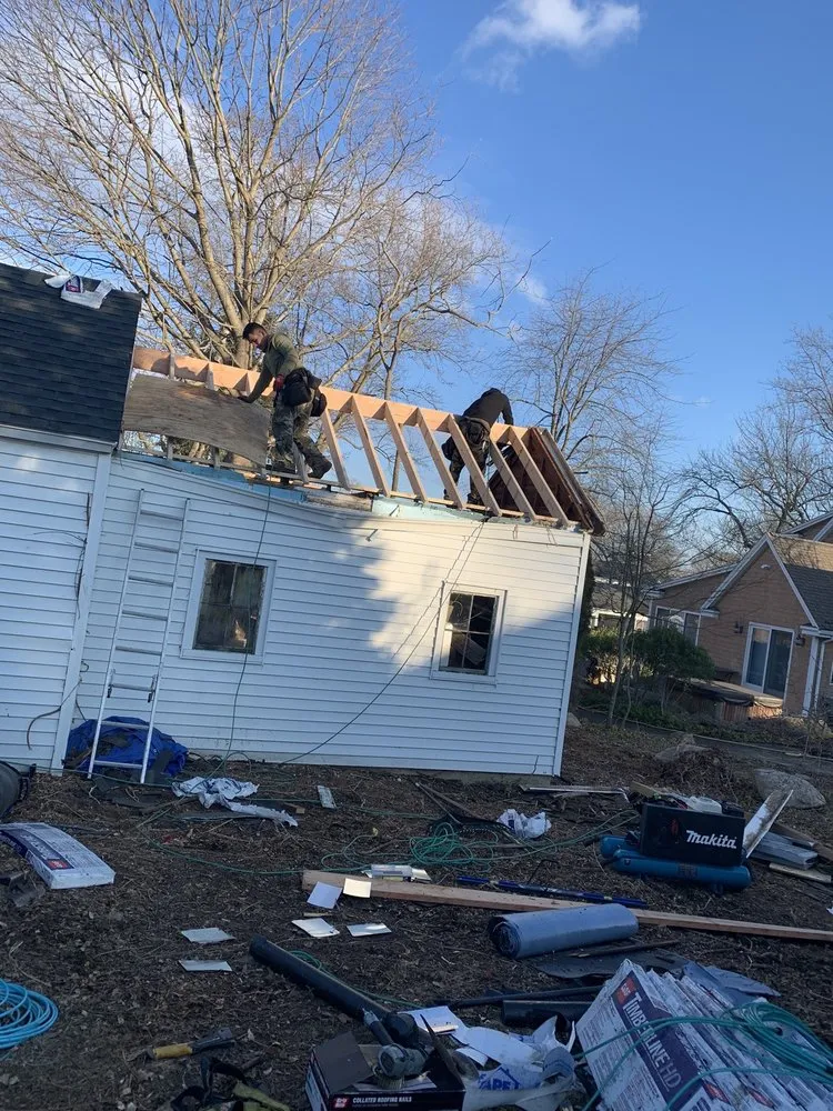 Slide of J & J Rivera Roofing & Supply