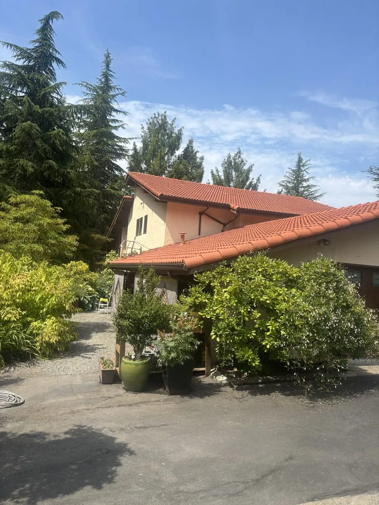 Slide of J & J Roof Cleaning Services