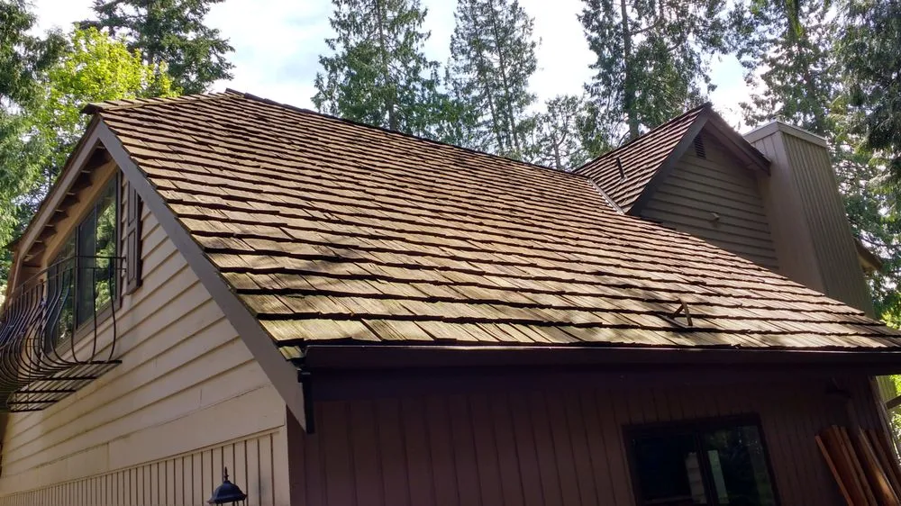 Slide of J & J Roof Cleaning Services