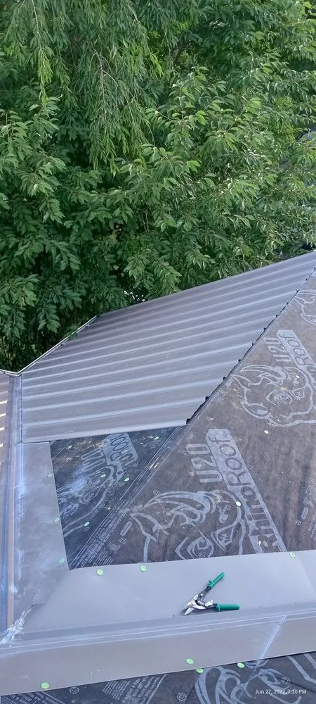 Emergency flat roof repair experts serving Cedar Bluff, VA - J & M Roofing